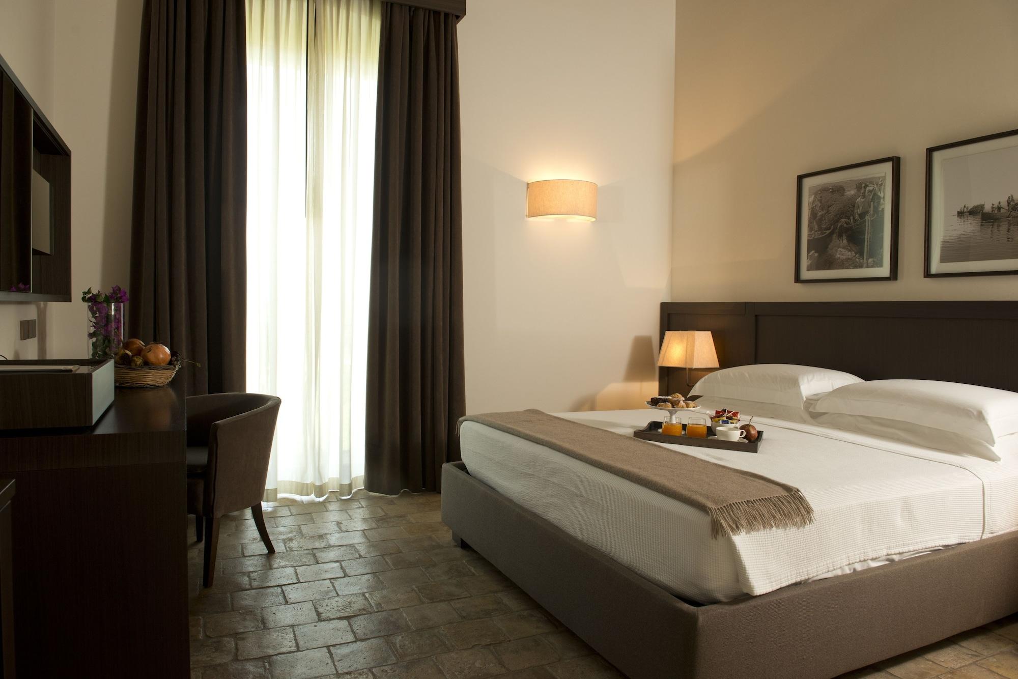 Hotel Histo San Pietro Sul Mar Piccolo Taranto Exterior foto